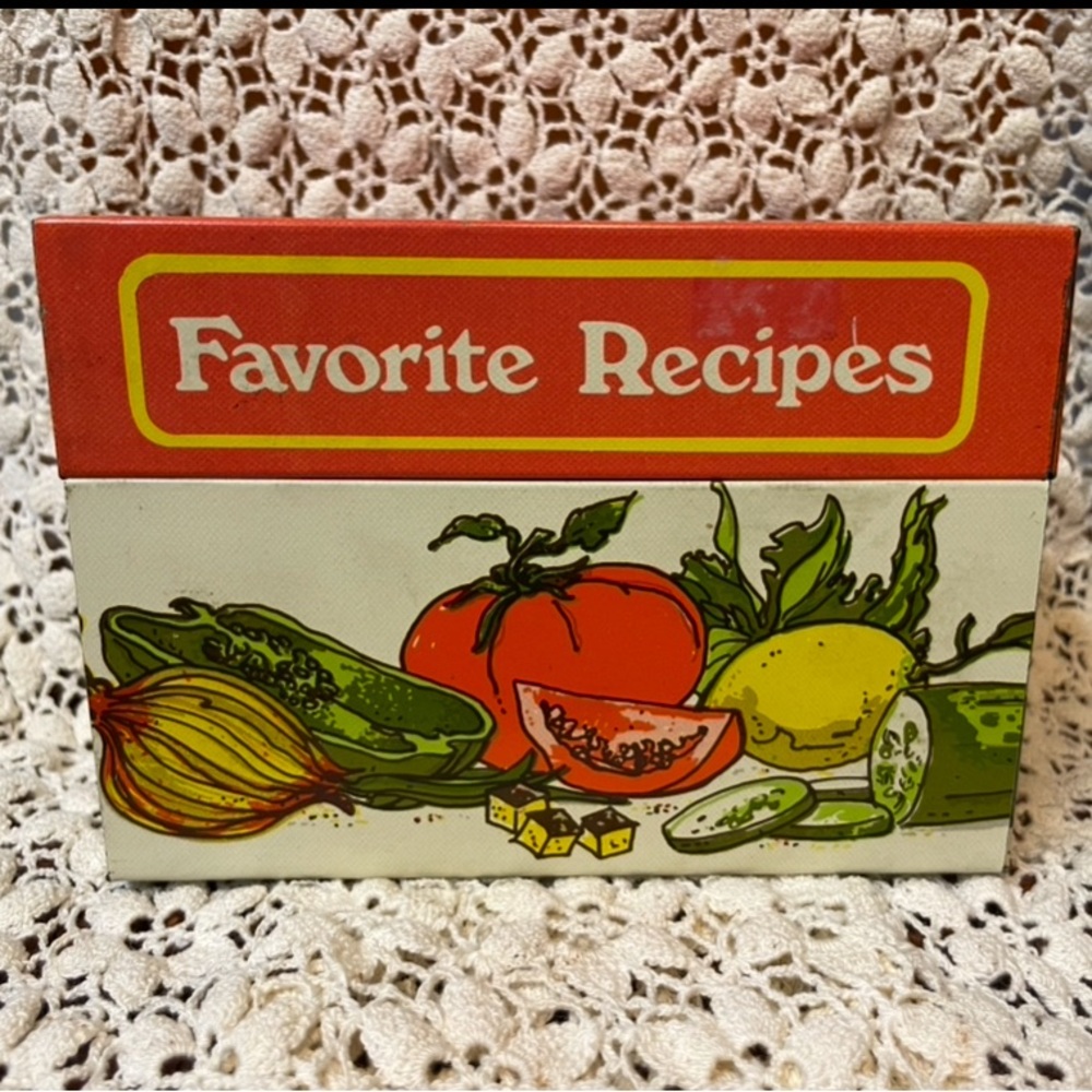 Vintage Favorite Recipes Metal Box
Vegetable Design Ohio Art Company Made USA